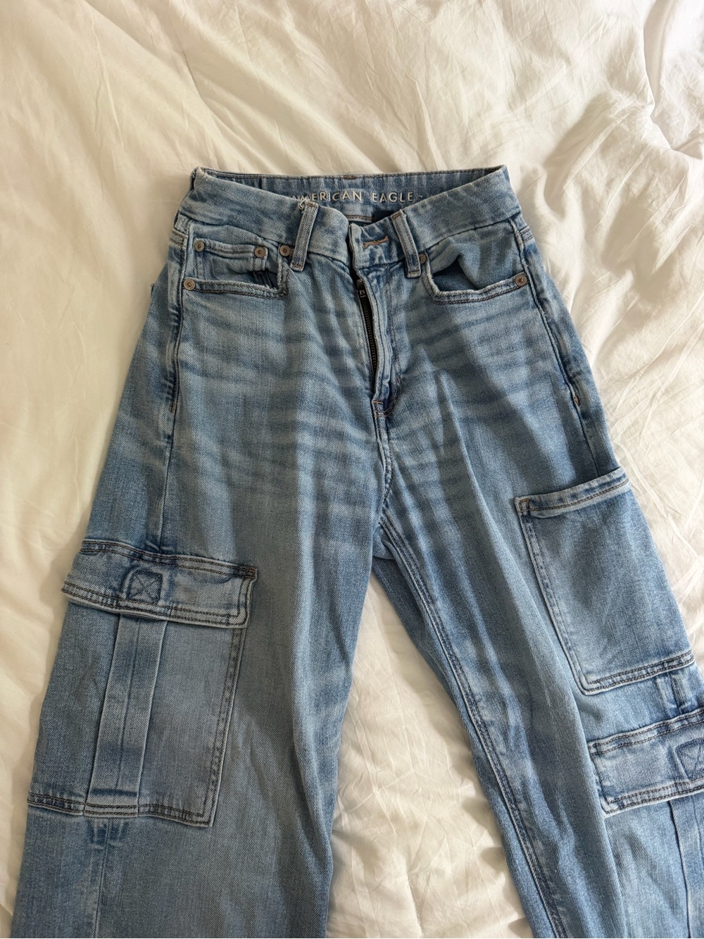 American Eagle Outfitters Women’s Light Blue Cargo Jeans